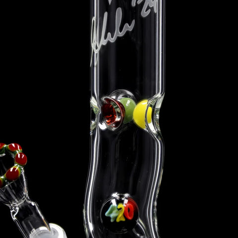 Eiskerben in Rasta-Farben und Murmel mit 420 an der EHLE. FourTwenty