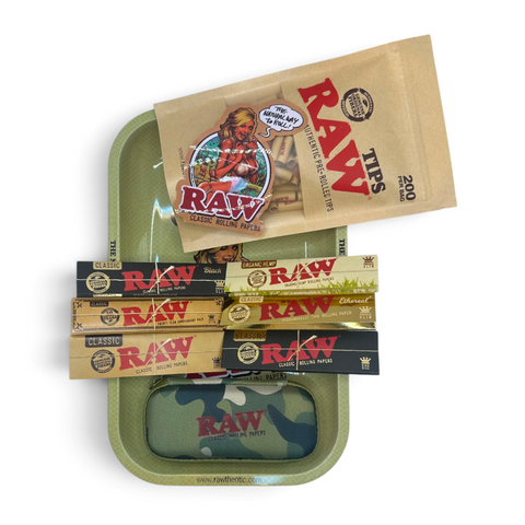 RAW Bundle auf Rolling Tray mit Classic Girl Motiv: sechs Papers Heftchen, Beutel mit 200 vorgerollten Tips und Cone Wallet im Camouflage-Design
